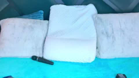 Lexy online show from December 5, 8:10 pm