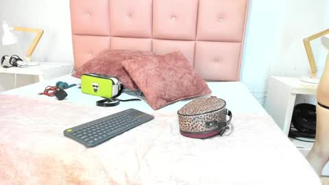 lhiamfitt online show from November 9, 5:25 am