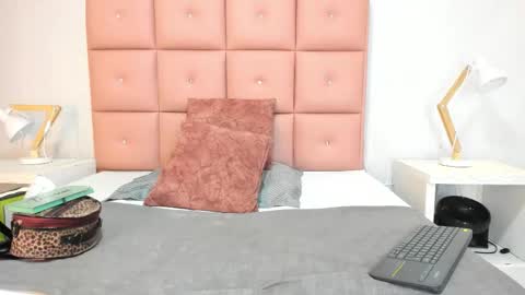 lhiamfitt online show from December 2, 4:09 pm