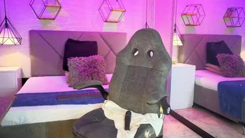 lhiam online show from April 16, 9:50 pm