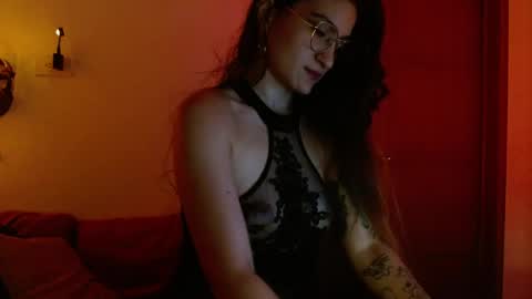 liliana online show from April 21, 6:53 am