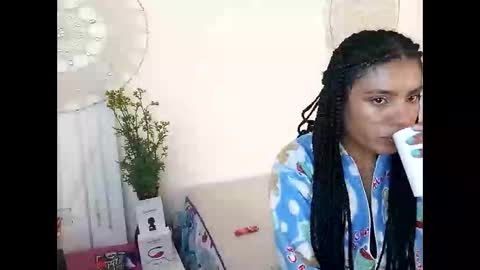 Lia online show from March 22, 5:30 pm