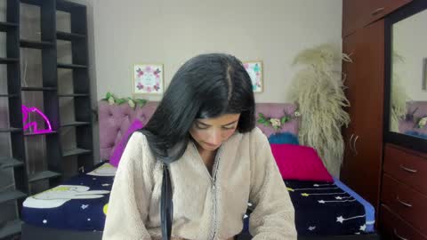 Snapshot of lia_keen chatting on January 20, 8:07 pm lia online show from January 20, 8:07 pm