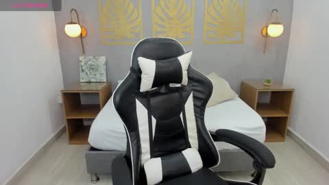 Lia  online show from March 11, 2:10 am