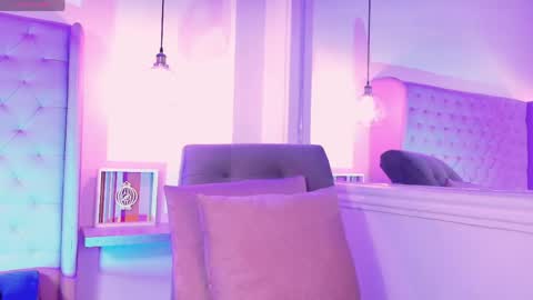 Lia cooper online show from April 15, 4:40 pm