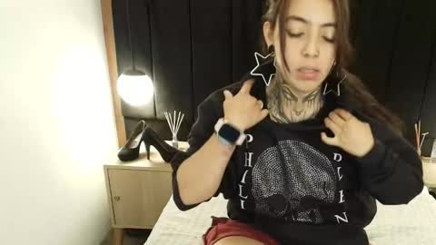 L I A M O N R O E online show from March 22, 12:22 pm