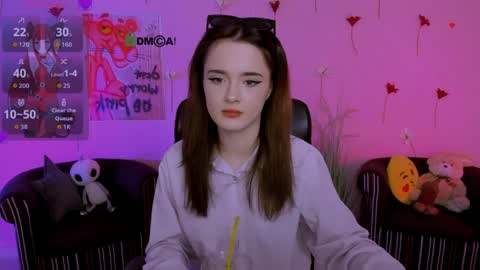 Little Liana  online show from April 3, 7:01 pm