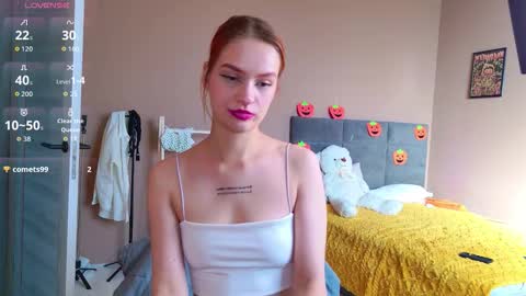 lianagross online show from October 27, 5:03 am