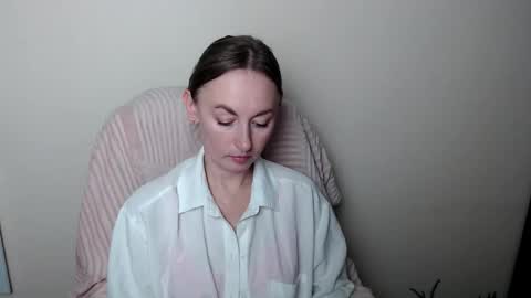 Lia online show from February 13, 1:02 pm