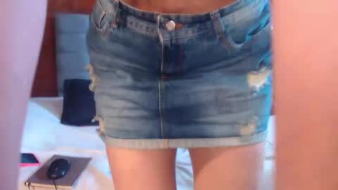 LIA TAYLOR  online show from December 11, 5:36 pm