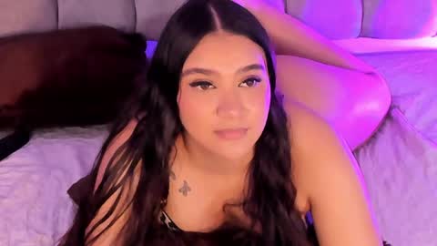 liiabloomm online show from June 6, 3:46 am