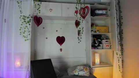         online show from February 16, 11:43 am