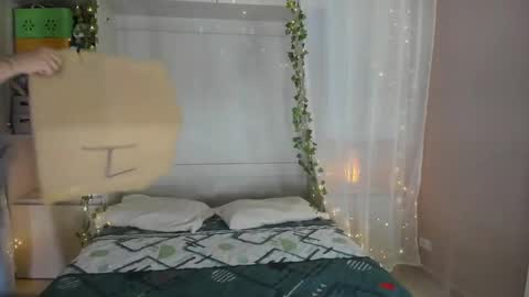         online show from December 15, 11:37 am