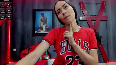 Nini - online show from November 18, 1:12 pm