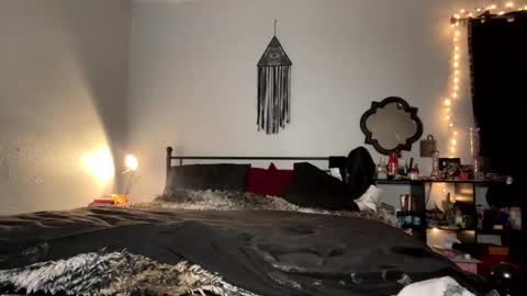 lil_angel_bby online show from May 15, 11:35 am