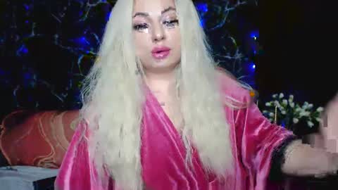 LilaShinyXx online show from November 25, 4:25 am