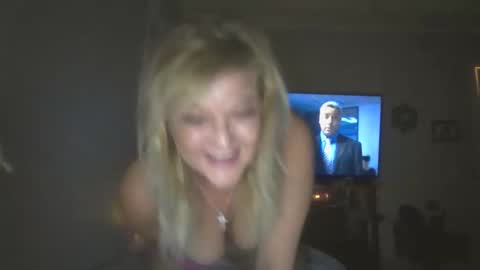 lilblonde412 online show from November 20, 3:51 am