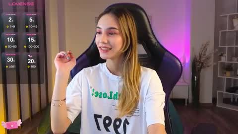 Hi im Yuki online show from November 13, 11:09 am