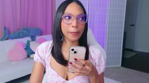 evie online show from February 18, 2:43 am