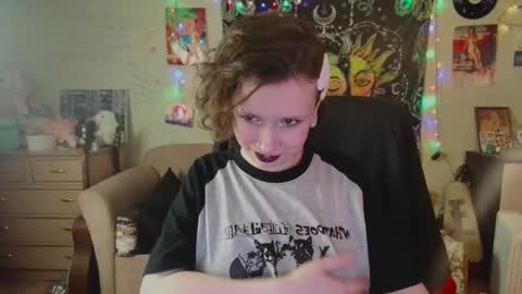 Lil online show from September 19, 10:25 am