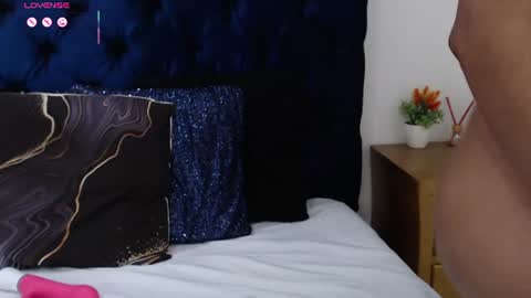 Lili online show from June 26, 5:20 am