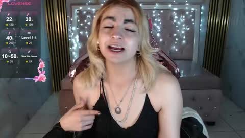 Snapshot of lili_conor_s chatting on September 26, 3:15 am Lili online show from September 26, 3:15 am