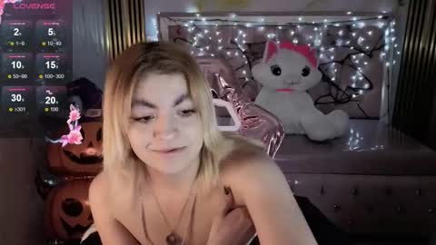 Lili online show from October 30, 4:48 am