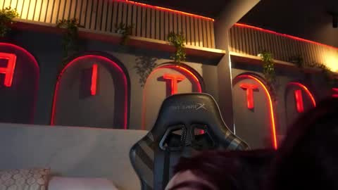 Lili  online show from February 13, 1:46 pm