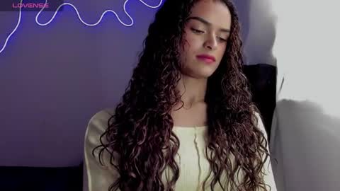 lili_evanss online show from July 15, 6:34 pm