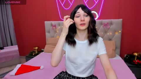 Lilli  follow me kiss online show from January 2, 8:49 am