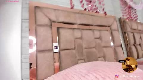 LILIAN  online show from February 7, 6:56 pm