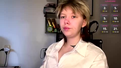 Lilian online show from April 7, 7:10 am