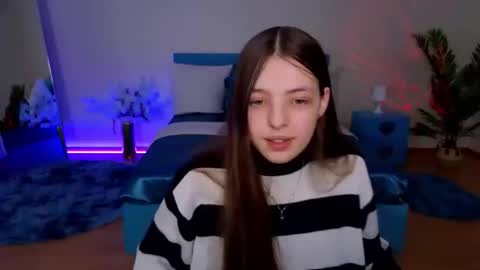 Lili Bakery online show from April 20, 3:42 am