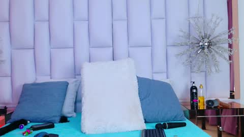 Lili online show from December 21, 7:49 pm