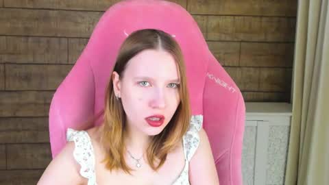 LiliLinn online show from June 12, 4:31 am