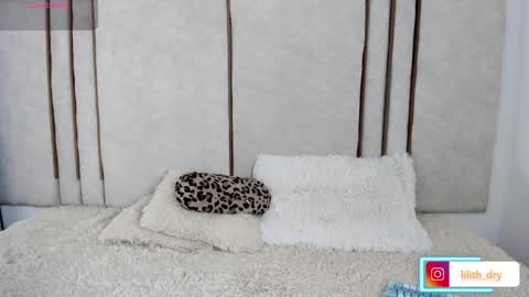 Lilith online show from April 9, 2:47 am