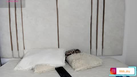 Lilith online show from April 17, 1:40 am