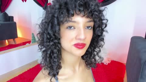 Snapshot of lilithsteinberg chatting on December 9, 6:57 pm jessi 3 online show from December 9, 6:57 pm