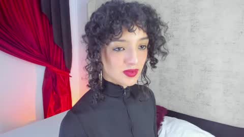 Snapshot of lilithsteinberg chatting on December 21, 7:06 pm jessi 3 online show from December 21, 7:06 pm