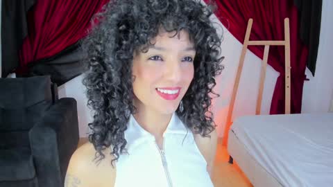 Snapshot of lilithsteinberg chatting on January 10, 7:21 pm jessi 3 online show from January 10, 7:21 pm