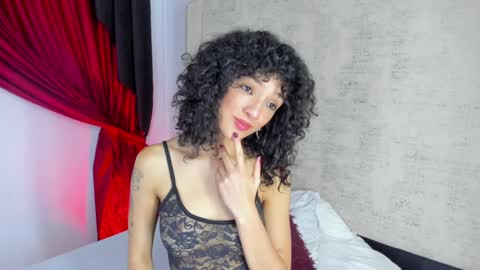 Snapshot of lilithsteinberg chatting on December 3, 6:38 pm jessi 3 online show from December 3, 6:38 pm