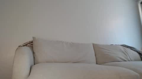 Jay  please help me reach 50 thumbs up online show from November 17, 10:10 pm