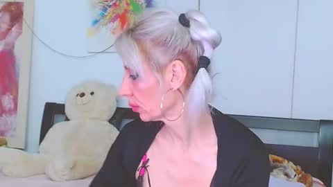 Lara online show from February 8, 2:37 am