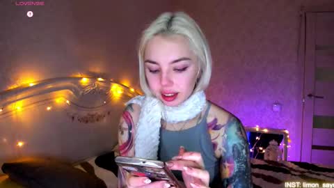 LilliMoore online show from February 19, 11:25 pm