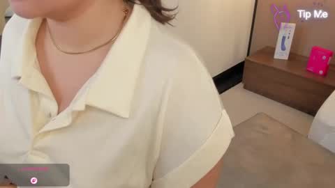 L I L L Y  online show from July 11, 2:39 pm