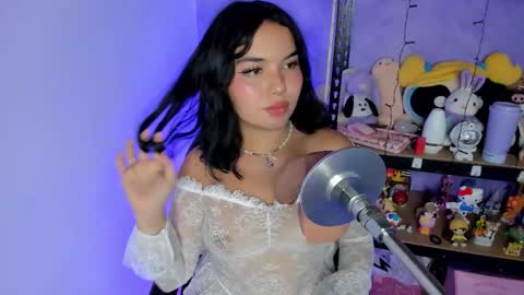 Lilly  online show from November 3, 3:54 am