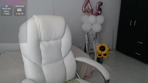 Lilly online show from January 25, 11:11 pm