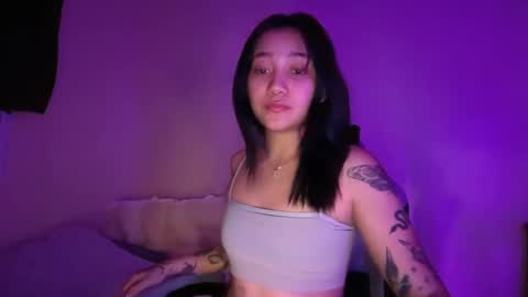 Lilly Squirt online show from June 3, 8:15 am