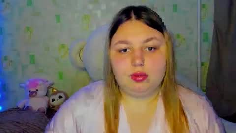 lillyhaigh online show from June 1, 8:32 pm
