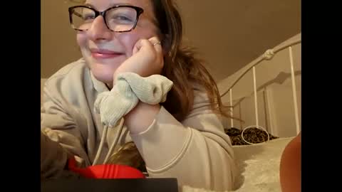 Snapshot of lilpies chatting on October 29, 4:50 am LilPies  online show from October 29, 4:50 am